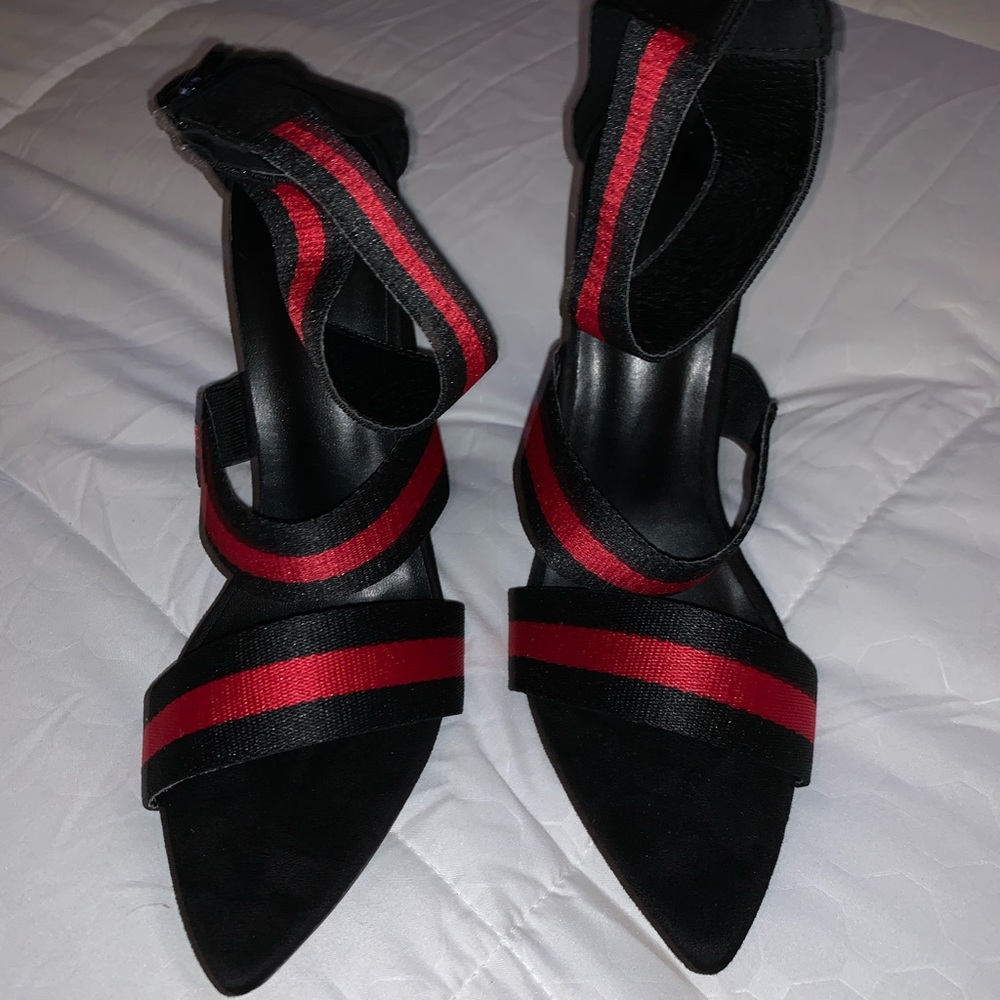 Black & red high heel shoe